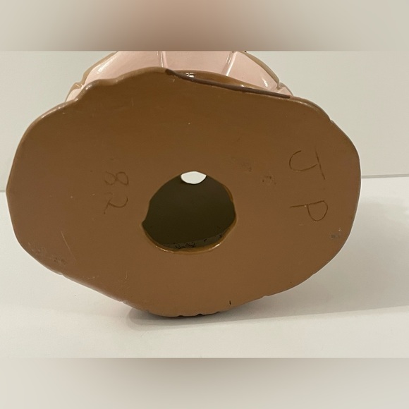 Vintage 1982 Pixie Elf w/ Mushroom House Ceramic Kitschy Figurine 4.5” H - Picture 7 of 8